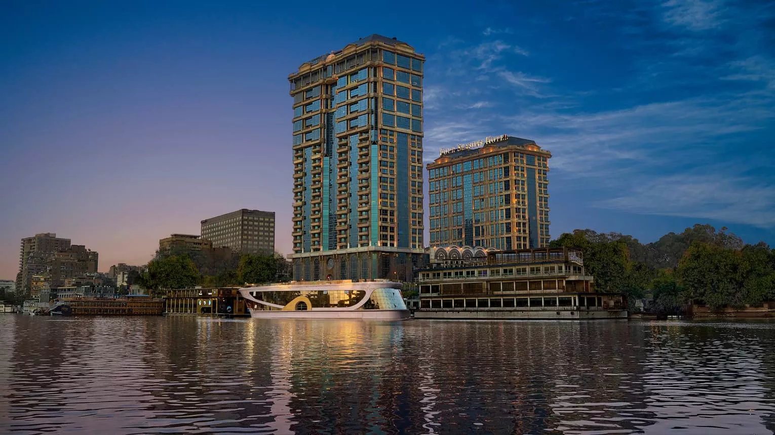فندق فورسيزونز القاهرة فرست ريزيدنس